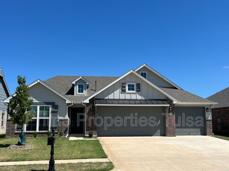 Bixby House: 13441 S. 72nd Ct. E.