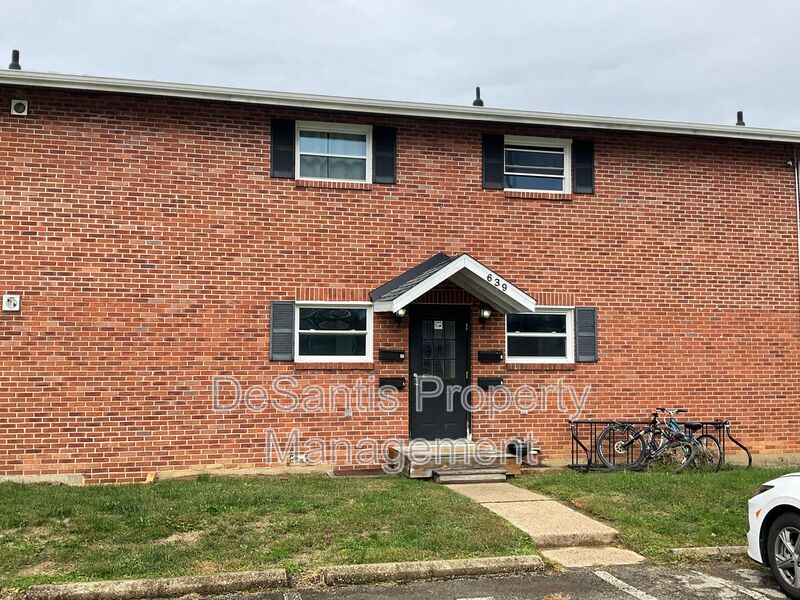 California Condo: 639 Russian Street