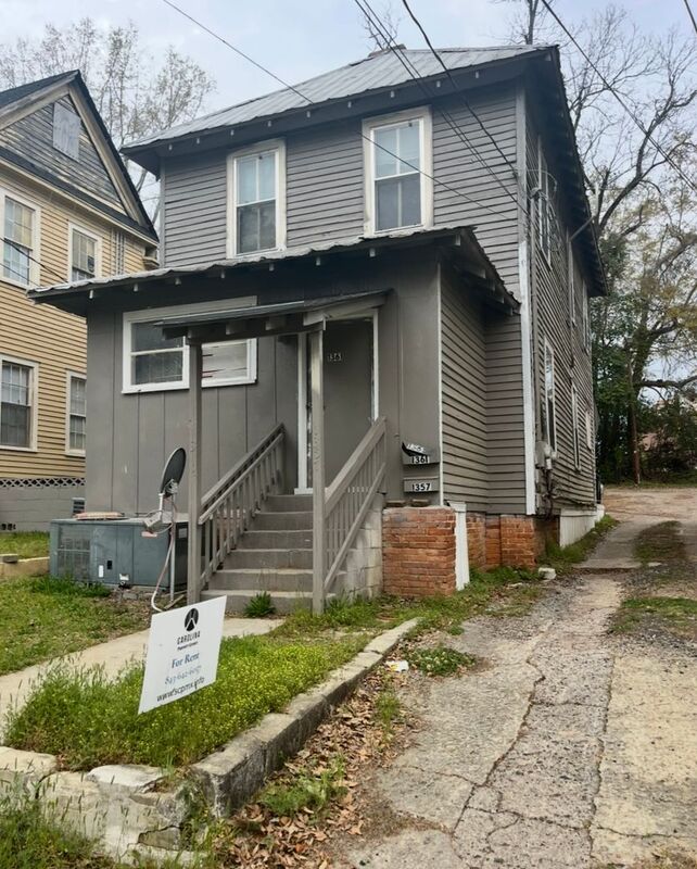Orangeburg House: 1357 Glover St