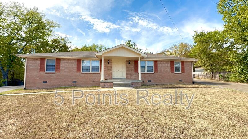 Hendersonville Condo: 102 Susan Ct