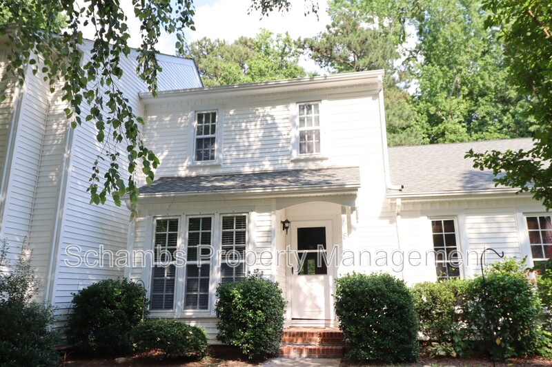 Cary House: 118 Planetree Ln