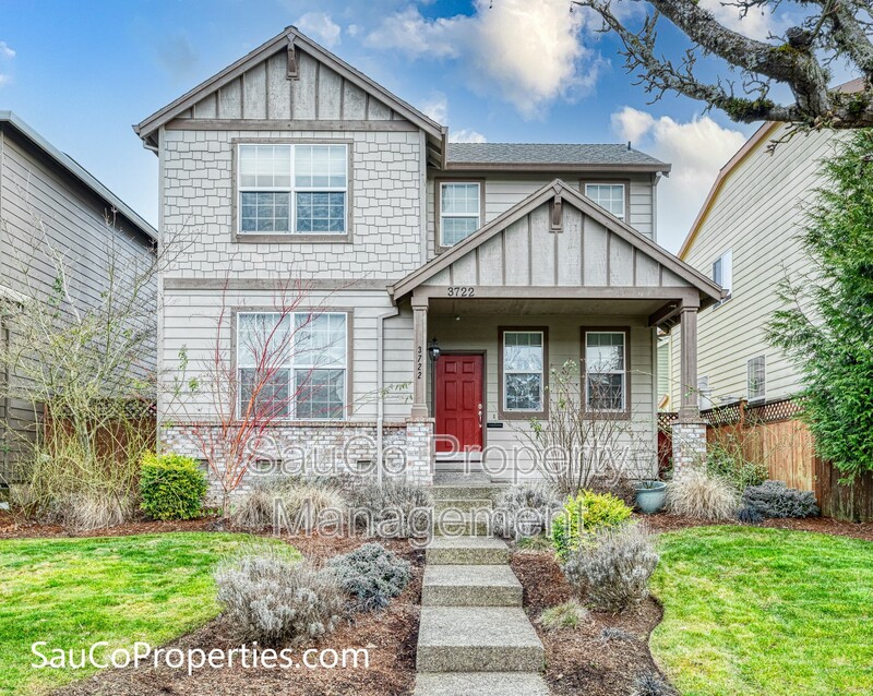 Hillsboro House: 3722 Southeast Oakleaf Street