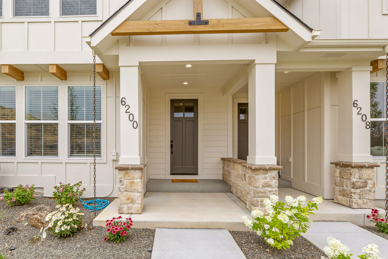 Eagle Townhome: 6200 N Holly Springs Ln