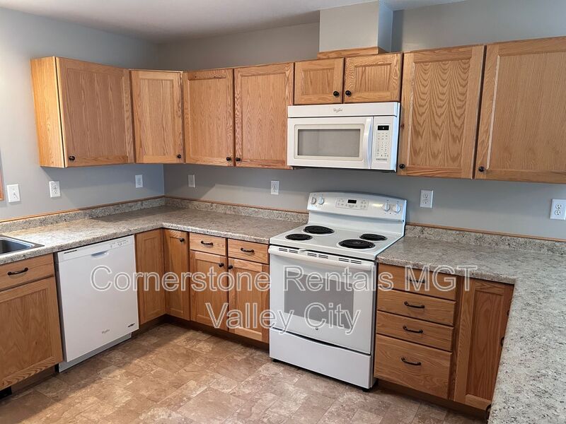 Valley City House: 545 4th Ave SW