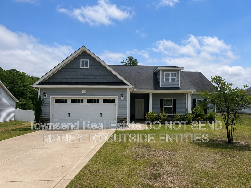 Fayetteville House: 2513 Owlands Ct.