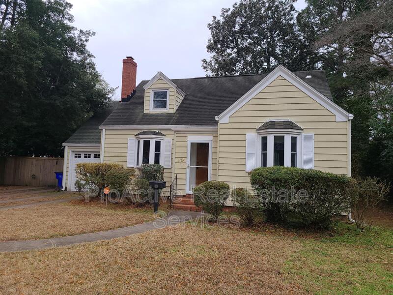 Norfolk House: 105 West Arden Circle