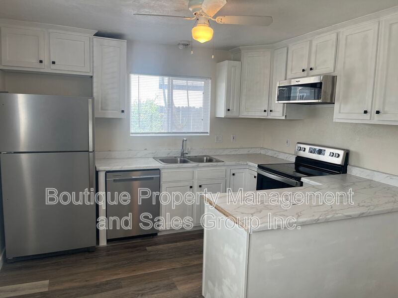 Costa Mesa House: 2258 Pamela Lane