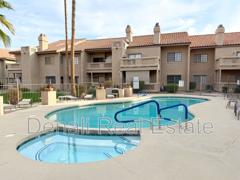 Mesa House: 930 N. Mesa Drive