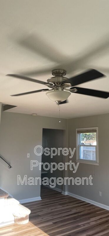 Charming 2-Bedroom Duplex in Kempsville, VB ¨ASK ABOUT OUR ZERO DEPOSIT¨ - Photo 6