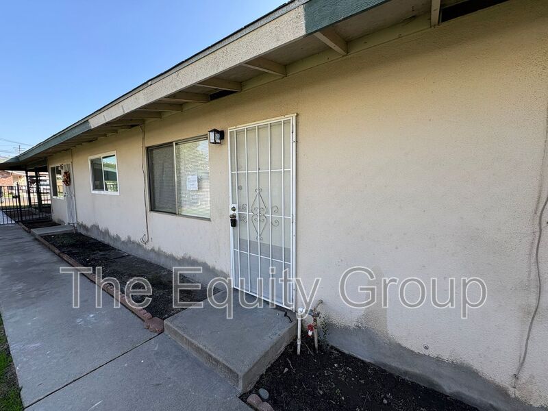 Visalia Condo: 1331 South Crowe St