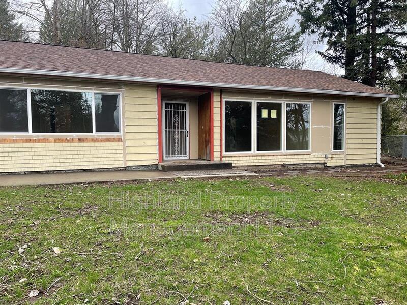 Pullman Condo: 1255 NE Cove Way