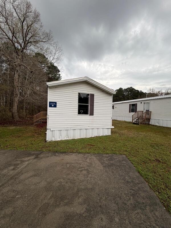 Fayetteville House: 2241 Cattail Cir