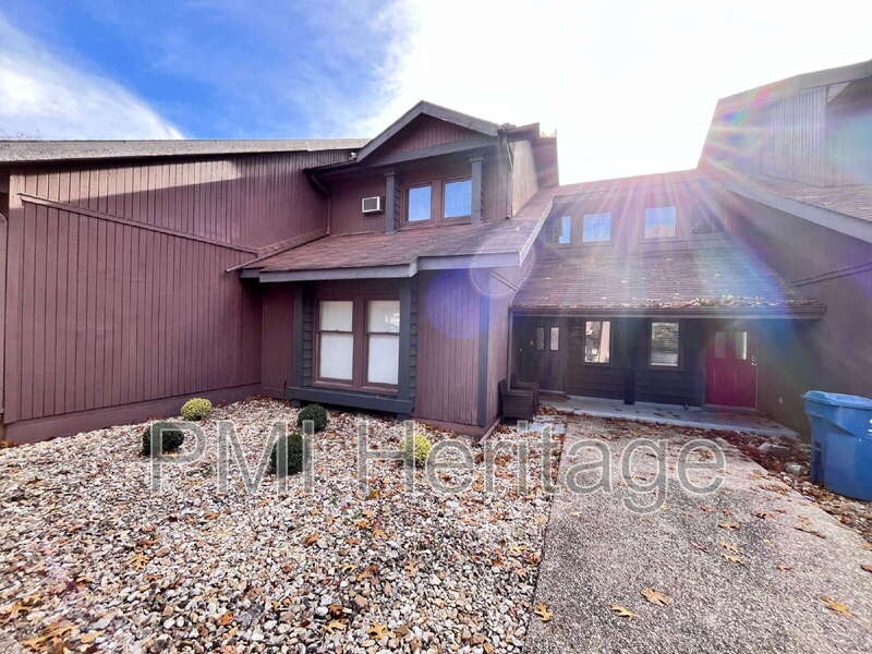 Bella Vista Condo: 26 Melinda Lane