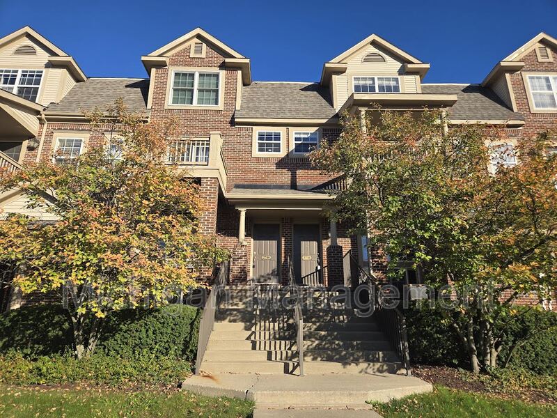 Ann Arbor House: 2740 Barclay Way