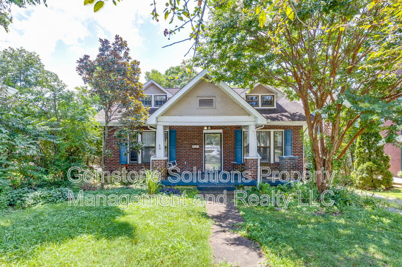 Nashville House: 2537 Blair Boulevard