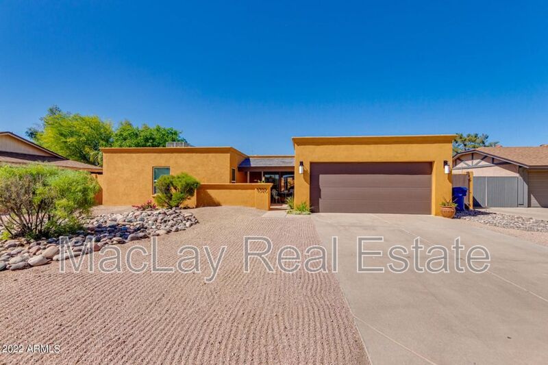 Mesa House: 1320 W Pecos Ave