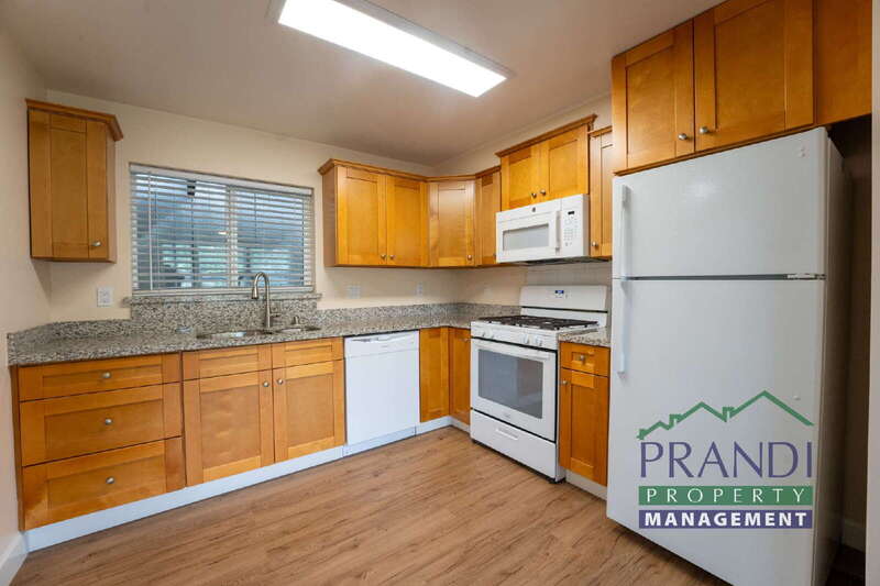 Fairfax Condo: 109A Live Oak Ave