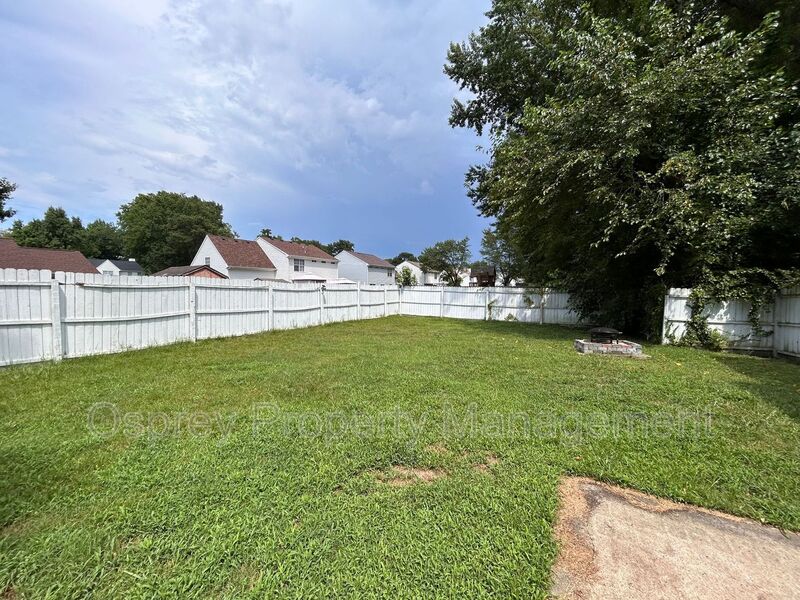 Spacious & Updated 4-Bedroom Gem in the Heart of Chesapeake! – ASK ABOUT OUR ZERO DEPOSIT! - Photo 21