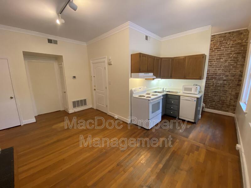 Fredericksburg Condo: 604 Caroline Street - Apt 1