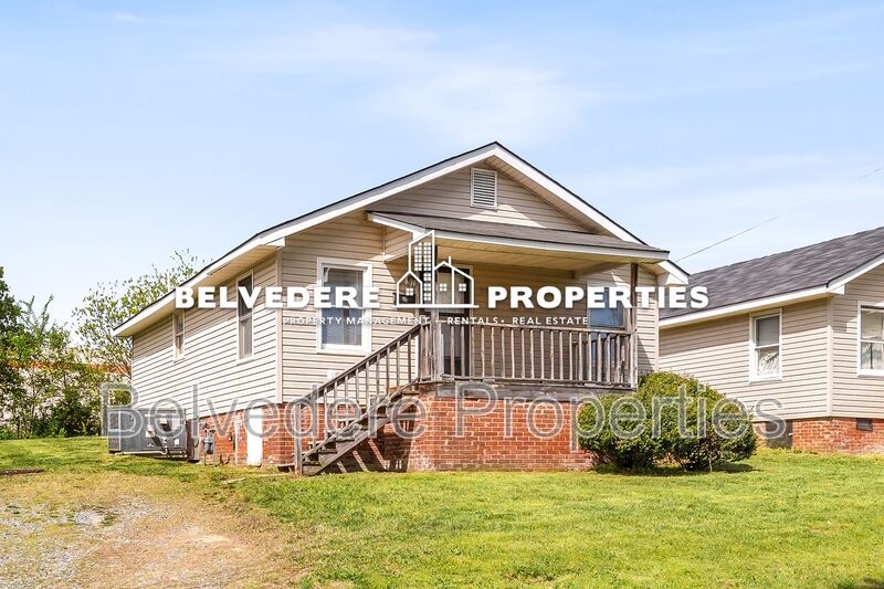 Greensboro House: 110 S. Raleigh St