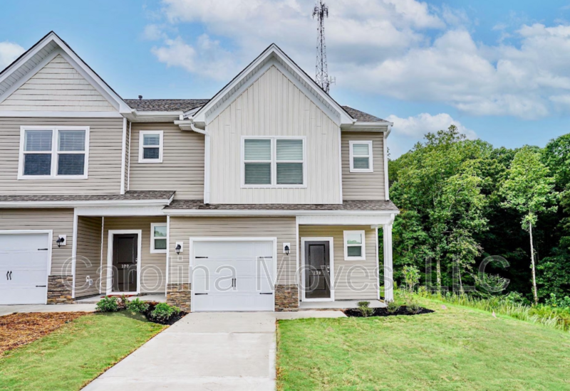 Duncan House: 179 Clingstone Trail