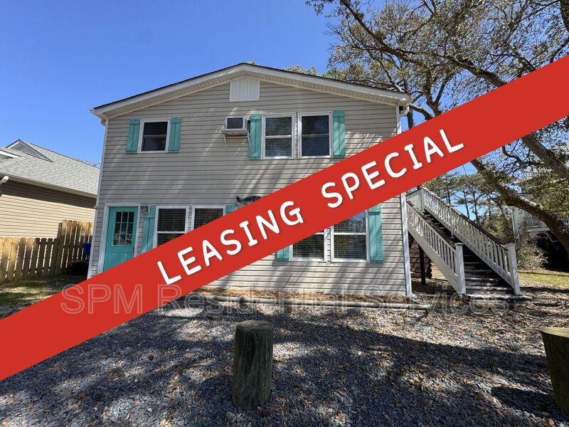 Oak Island House: 100 NE 43rd St.