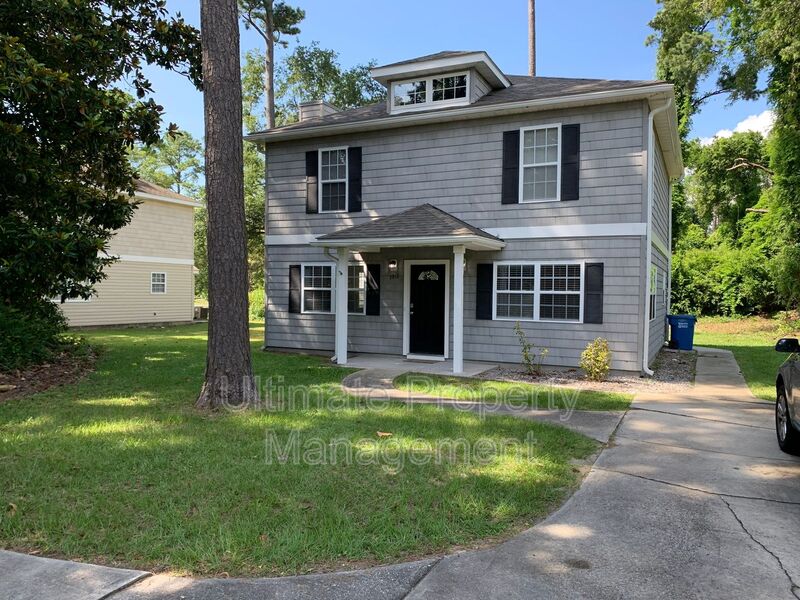 Wilmington House: 3913 Wilshire Blvd