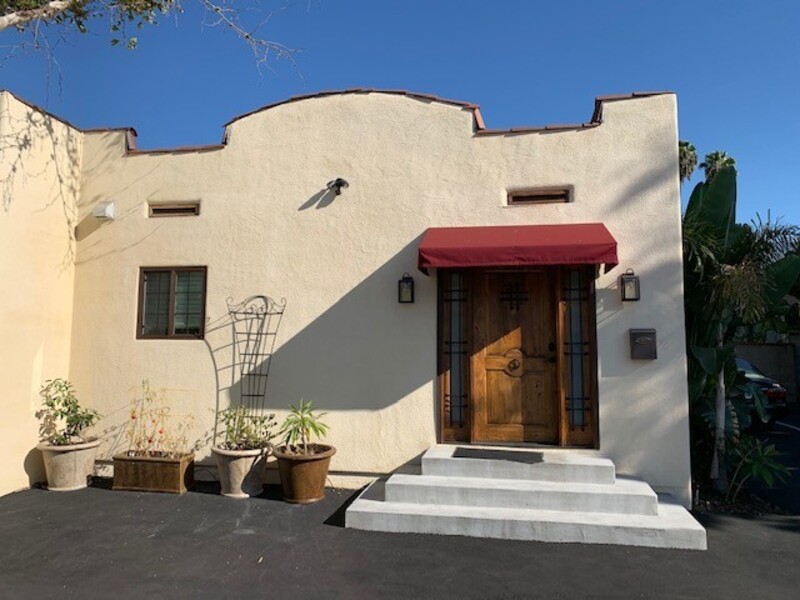 Pasadena House: 616-620 N Madison Ave