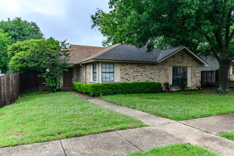 Cedar Hill House: 434 Pogue Street