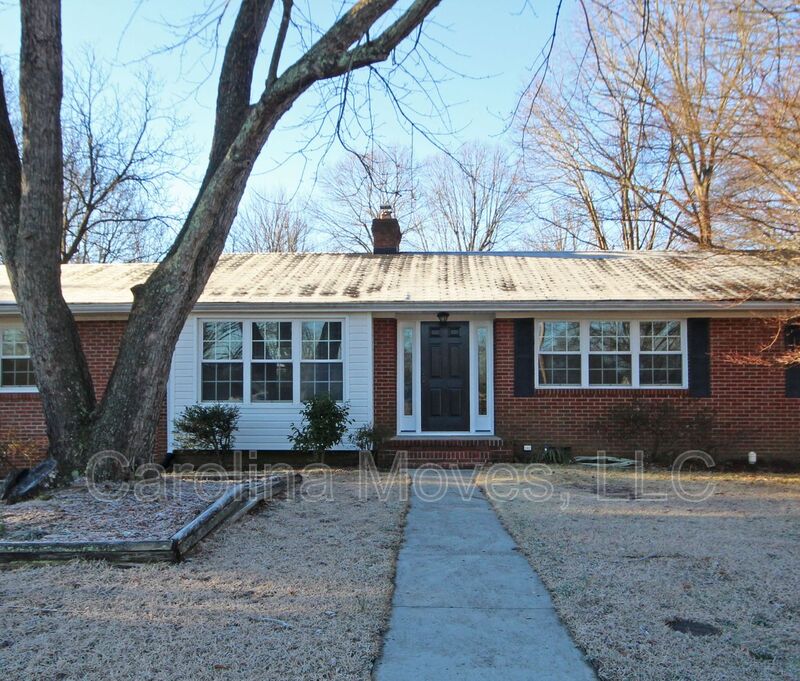 Greenville House: 16 Ashwood Avenue