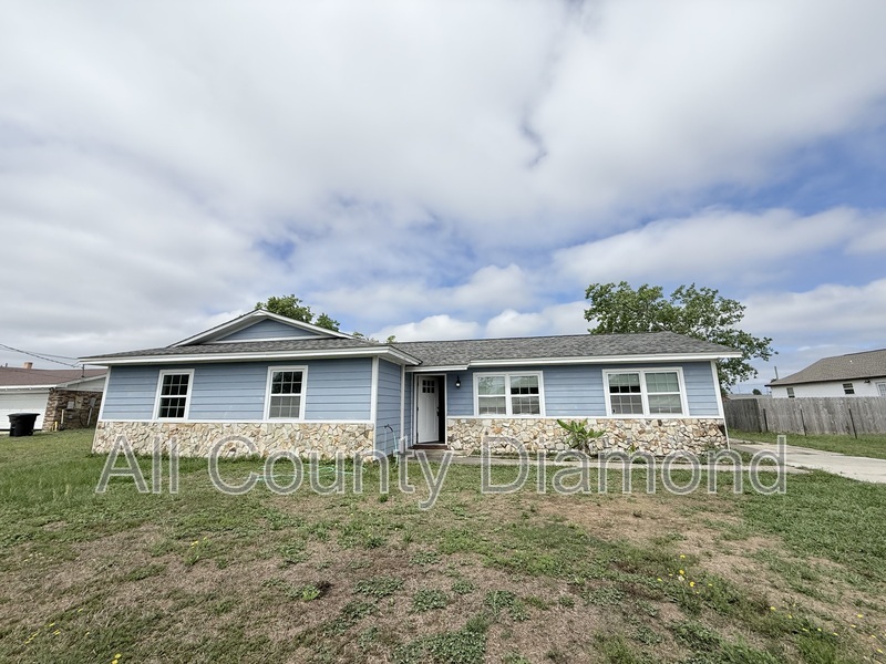 Panama City House: 175 N Berthe Ave