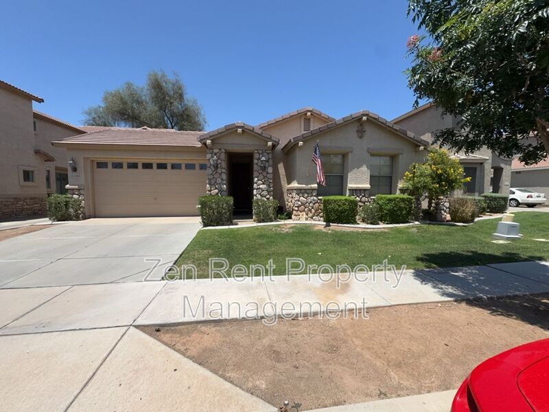Mesa House: 5246 E. Hilton Ave