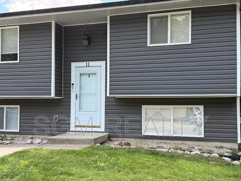 Glen Carbon House: 11 Saddlewood Ln