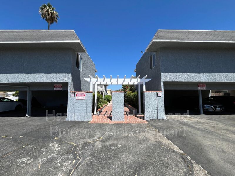 Simi Valley Condo: 911 Ventura Ave.
