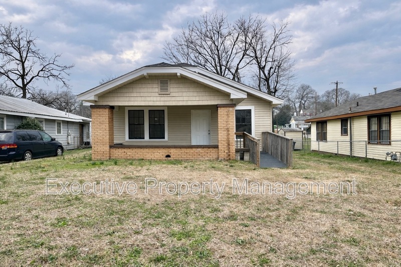 Birmingham House: 1556 Burgin Avenue