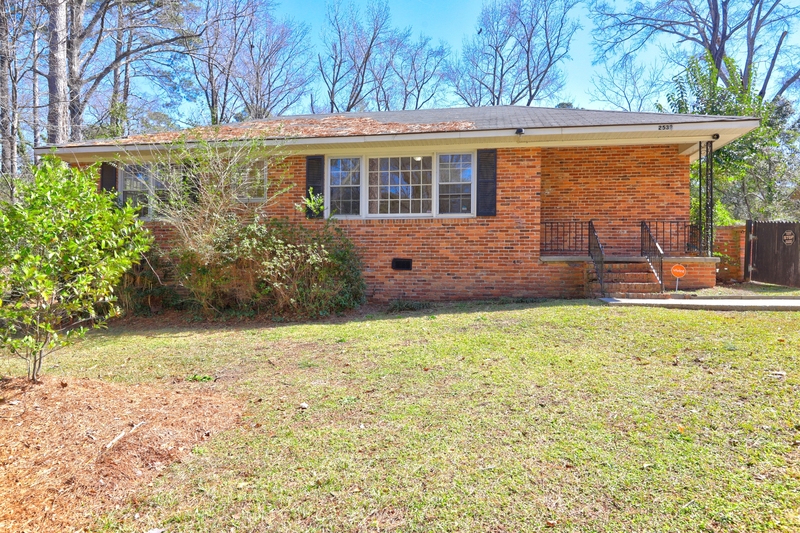 Macon House: 2539 Kensington Rd.