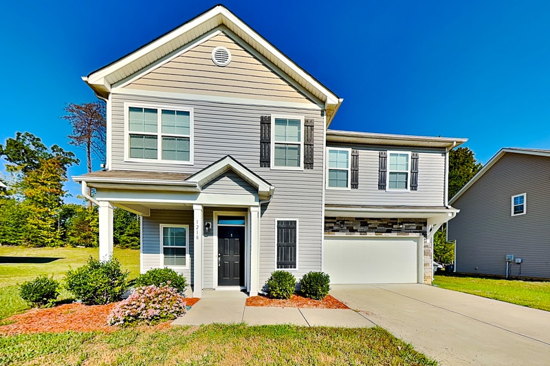 Salisbury House: 1218 Oak Haven Dr
