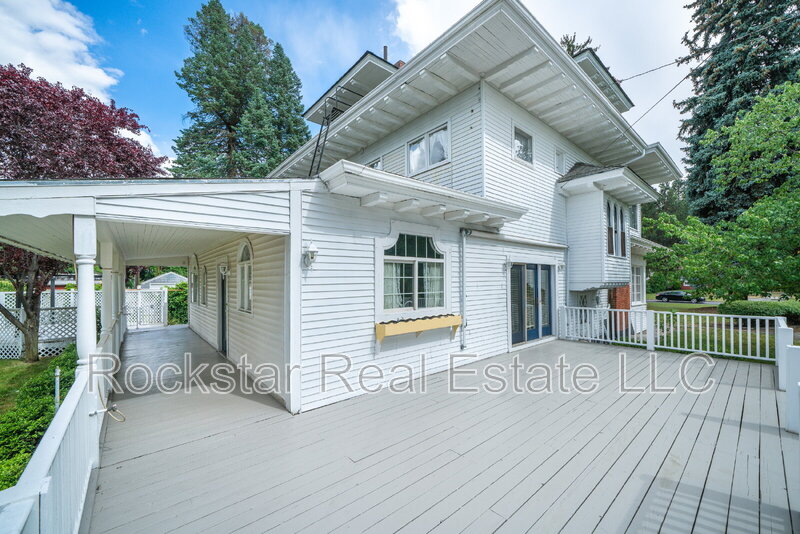 Spokane House: 4235 E Hartson Ave