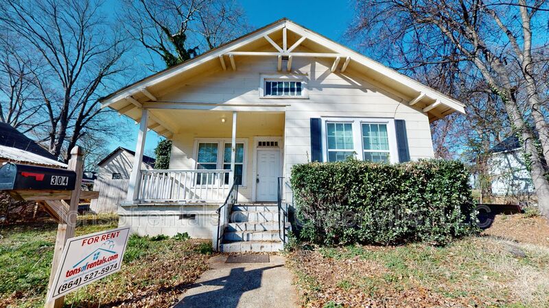 Greenville House: 304 Shaw Street