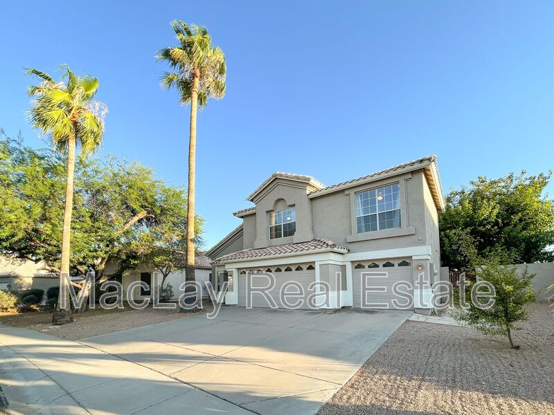 Gilbert House: 4645 E Kelly Dr