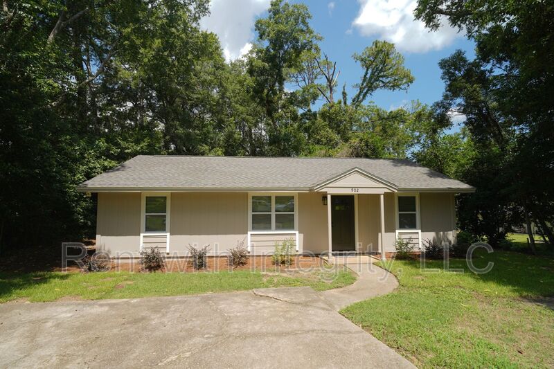 Tallahassee House: 902 Pow Wow Trail