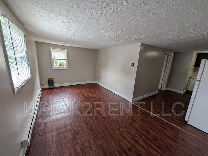 Lancaster Condo: 235 Maud Avenue - Unit 1