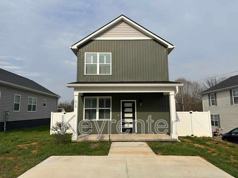 Maryville House: 210 7th St.