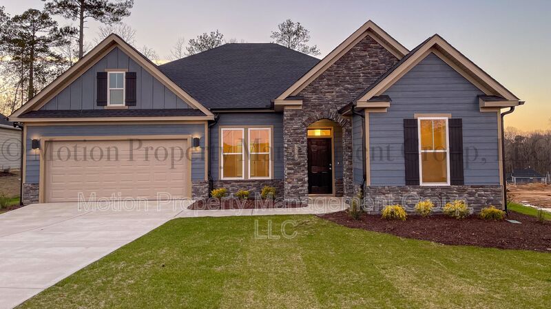Grovetown House: 330 Holly Oak Way