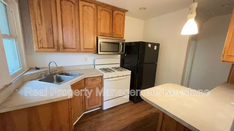 Pittsburgh House: 1026 Mirror Street