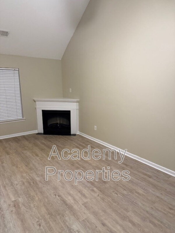 McDonough House: 277 Lossie Lane