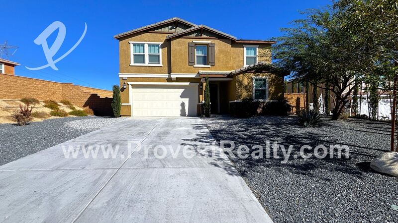 Victorville House: 15090 Coral Pl.