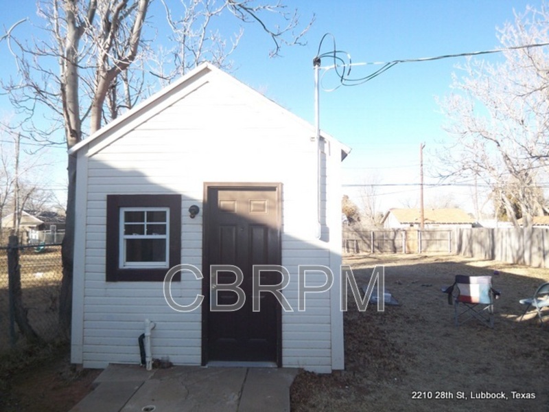 Lubbock House: 2210 28th Street
