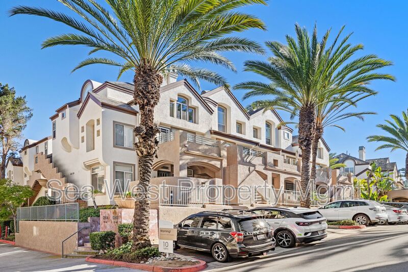 San Diego Townhome: 12614 Carmel Country Rd.