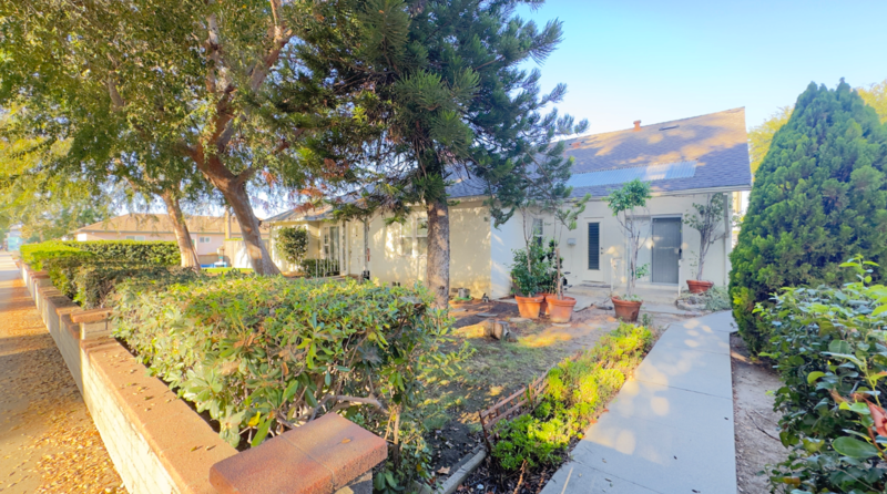 Glendora House: 325 N Glendora Ave